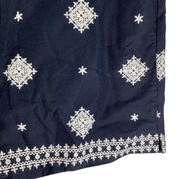 Ann Taylor LOFT Navy and White The Riviera Shorts with Geometric Pattern - Picture 2 of 6